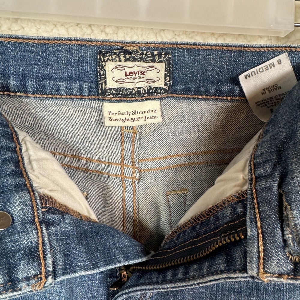 Levi's 512 Perfectly Slimming Denim Mini Skirt Sz 8 Medium Frayed Hem Pencil - Picture 5 of 6